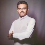 विशाल वानखडे हे एक कवी आहेत.